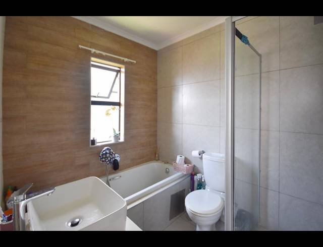3 BEDROOM PROPERTY TO RENT IN GOLDEN FIELDS ESTATE